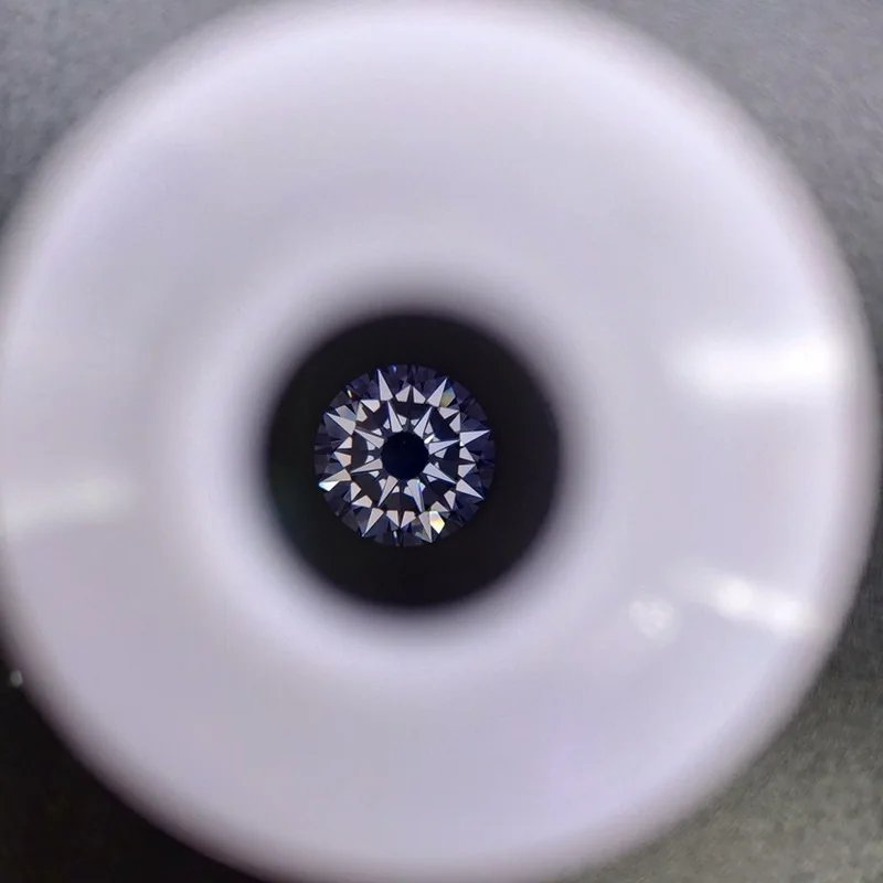 

Bonsoir 0.8 Carat loose Moissanite 6mm Color Grade - D