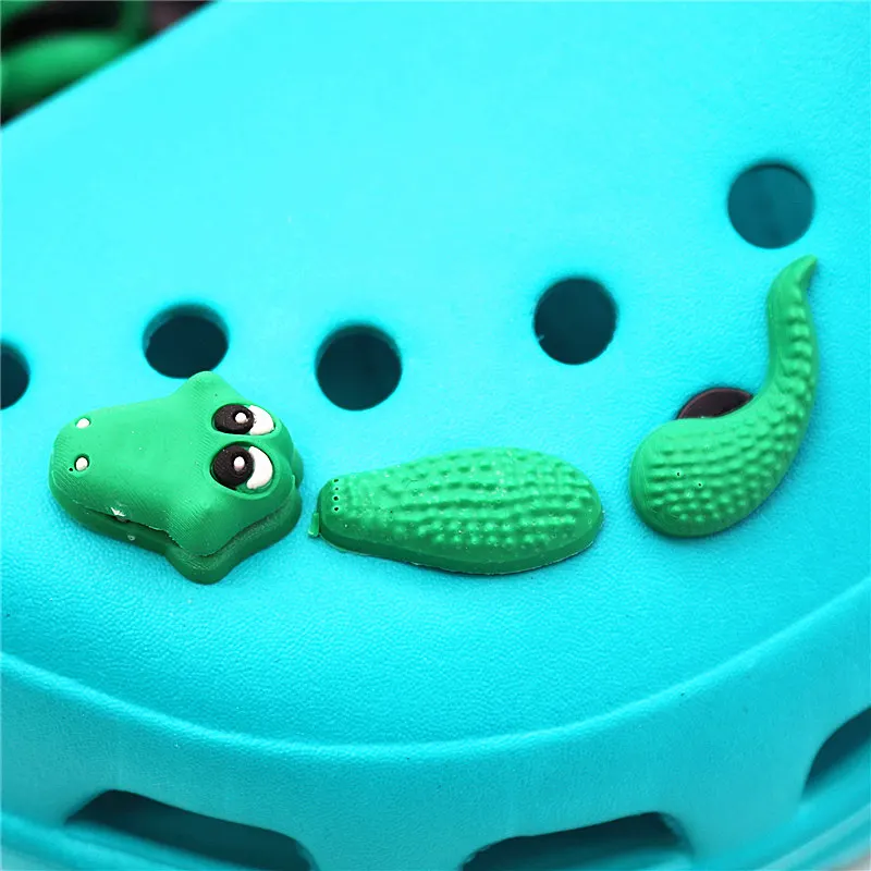 3Pcs a Set Shoe Decorations Novelty Cute PVC Animal 3D Crocodile Garden Shoes Accessories Croc Buckles Charm Ornaments 3D-ey03 - Цвет: 3Pcs a Set