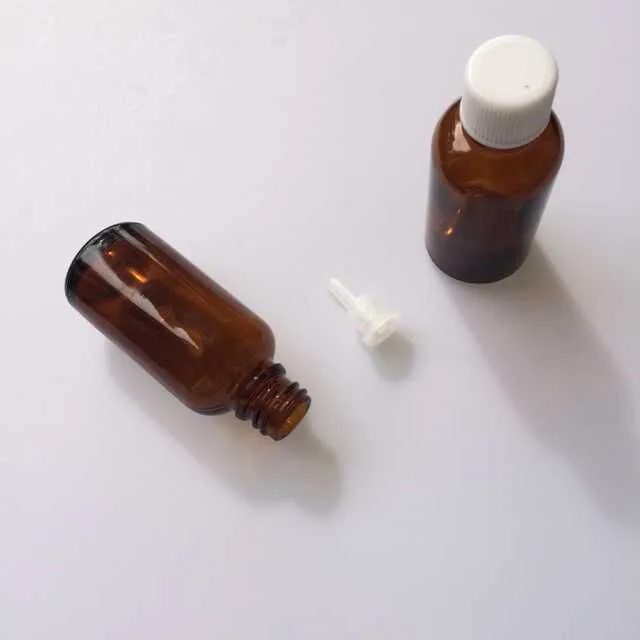 30ml Amber Glass Bottles with Leakproof Stopper Cap Liquid Jars Essential Oil Bottles3