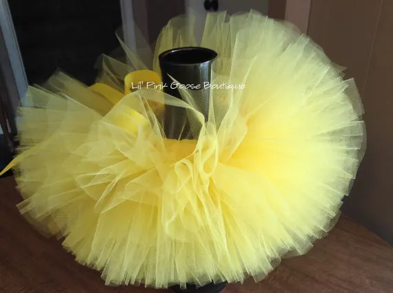 

Lovely Girls Yellow Tutu Skirts Baby Fluffy Ballet Dance Tutus Tulle Pettiskirts with Ribbon Bow Kids Birthday Party Skirt Cloth