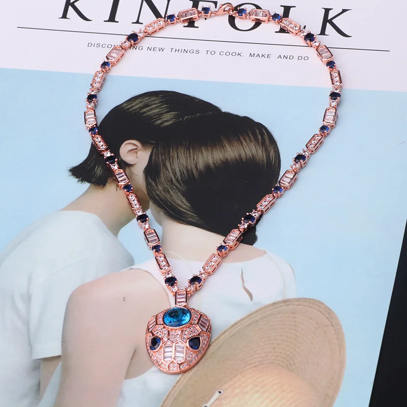 

Zircon Snake Necklace Colorful Personality Exaggerated Animal Pendant Socialite Shu Evening Accessories