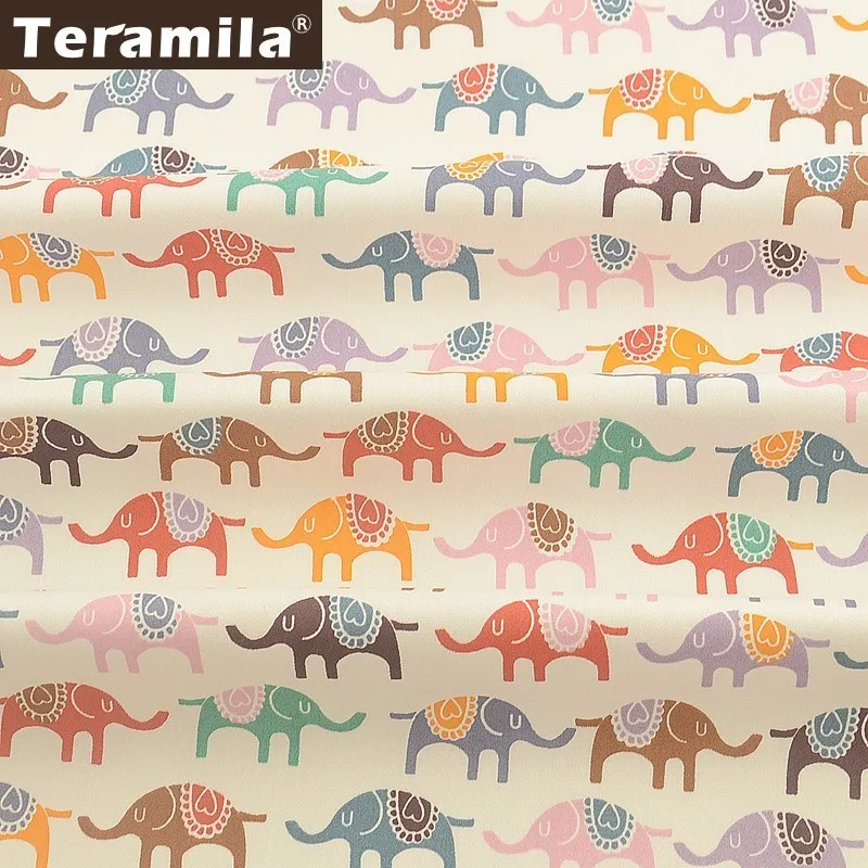 Baby Elephants fabric per 1//2 metre or 4 piece FQ BUNDLES 100 /% cotton poplin