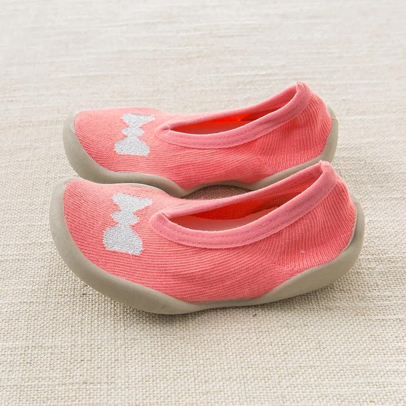 DB7610 Dave Bella обувь для малышей с мягкой подошвой для новорожденных Модные Детские носочки с резиновой подошвой детская обувь