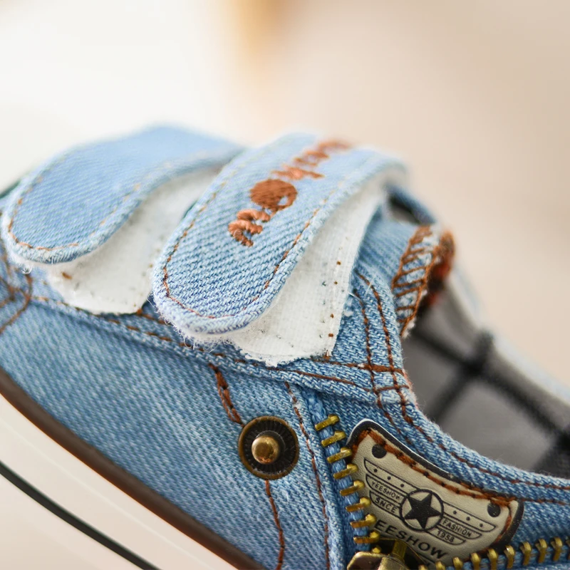 2017 Осенняя детская парусиновая обувь Модные дышащие удобные джинсовые кроссовки