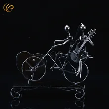 Fashion New Year Decoration Music Box Creative Gitar Player New Year 2017 Metal Crafts Christmas Decoration Iron Models