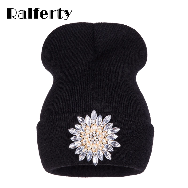 

Ralferty 2019 Winter Hats For Women Knitted Luxury Flower Crystal Beanies Hat Female Skullies Caps Black Streetwear Gorras Gorro