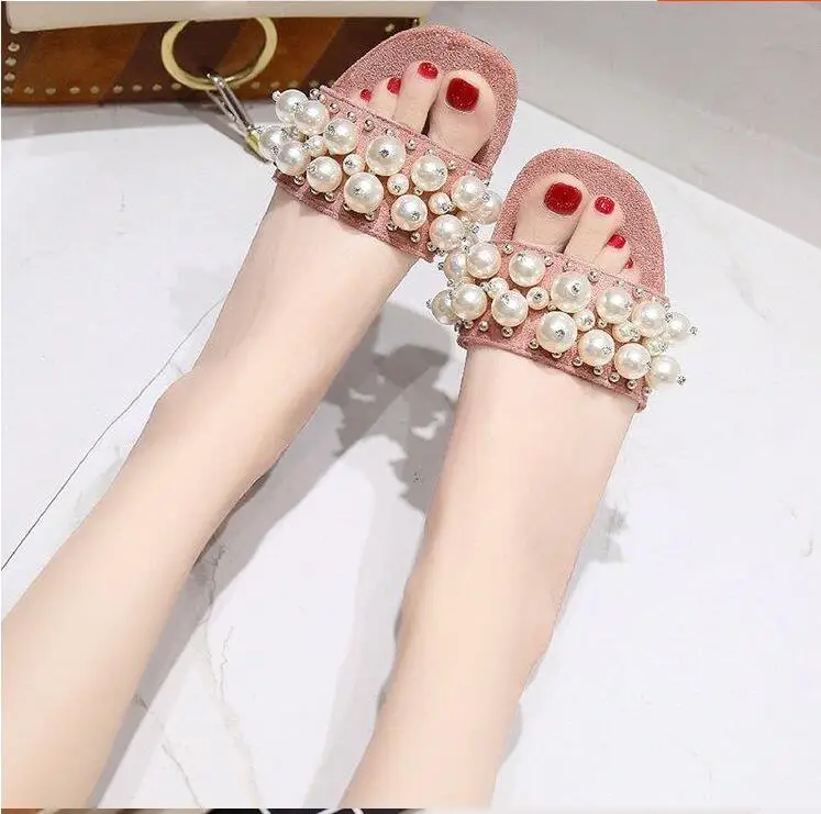 

New Women Pearl Beach Shoes Flat Woman Sandals Summer 2019 Woman Shoes Lady Fashion Slippers Luxury Shoe Women Designers Slipper