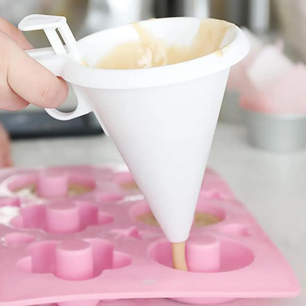 Adjustable Chocolate Batter Cream Funnel for Baking Cake Decorating Tools Kitchen Accessories Patisserie Cake Mould Funnel (4)