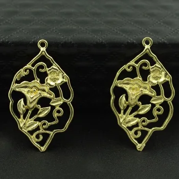 

Retro Filigree Flower Peacock Focal Pendant Charms Circle Connectors Raw Brass Metal Findings DIY Jewelry Making