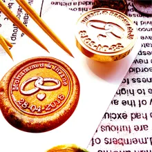 Настроить инициалы пара имя с сердцем кольца набор в подарочной коробке персонализированные/уплотнения воск/Свадебный Воск печать дизайн на заказ