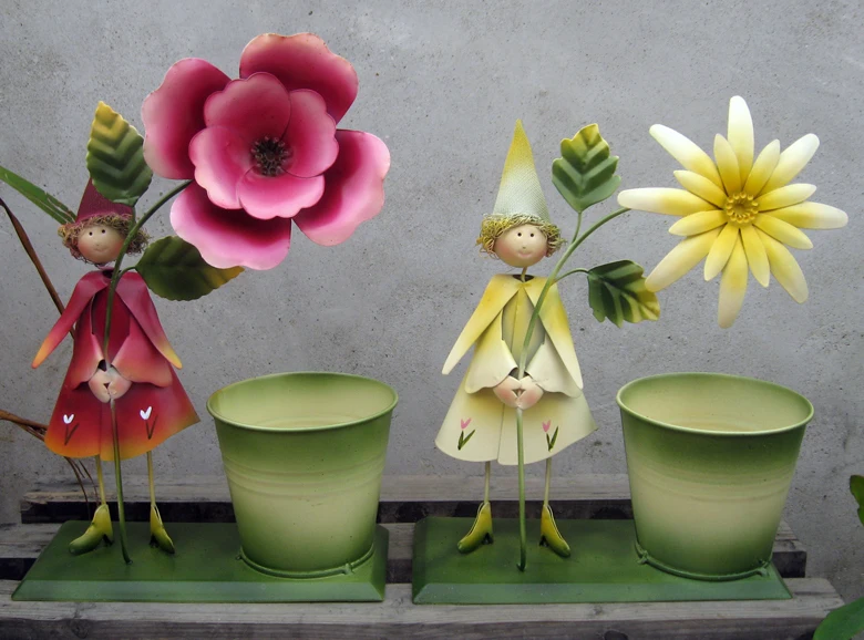 

Metal Pot Garden Figures Accessories Rustic Pen Storage Bucket Metal Doll Decoration 23*8*17 cm