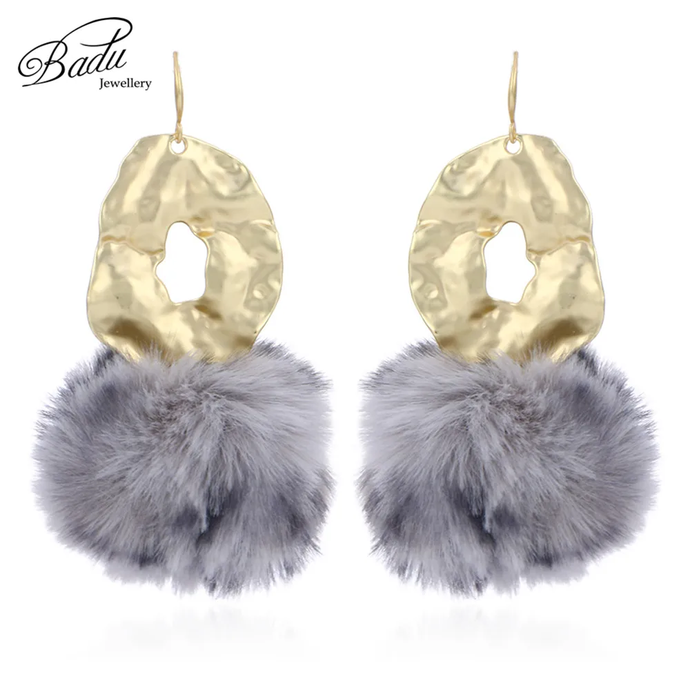 

Badu Artificial Fur Ball Earring Big Pompom Vintage Dangle Drop Earrings for Women Christmas Party Jewelry Gift Autumn Winter