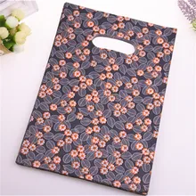 Cheap New Style Wholesale 100pcs/lot 20*30cm Vintage Jewelry Box Gift Pouches With Handles Shopping Plastic Gift Bags Cheap New Style Wholesale 100pcs/lot 20*30cm Vintage Jewelry Box Gift Pouches With Handles Shopping Plastic Gift Bags
