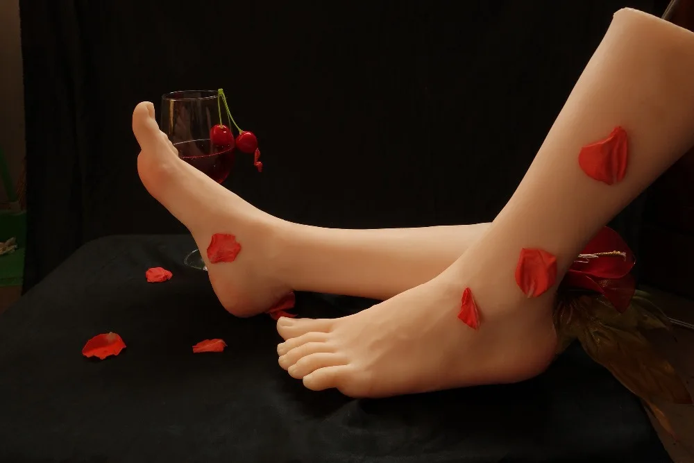 Top Quality Fake Foot for Displaying Foot Fetish font b Doll b font Lifelike Female Feet
