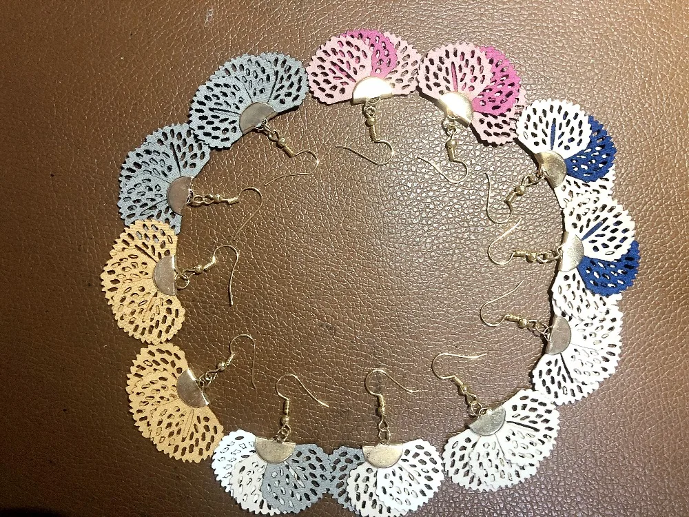 

2019 New Korean Style fan-shaped Grid Flower Stud Earrings Handmade Earrings For Women cute Earring Female Jewelry 17 colors