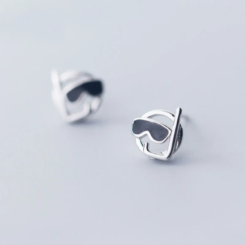 

Party Diver Glass 925 Sterling Silver Studs Earrings