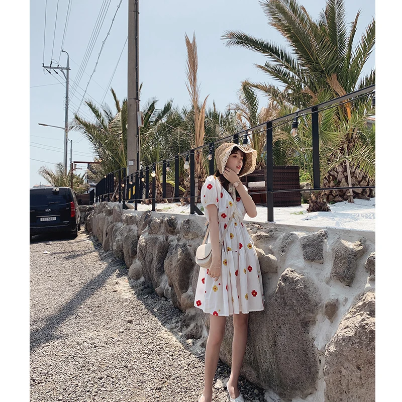 

MISHOW Elegant dress for women summer 2019 V-neck flower printing Puff sleeve casual high-waist dress female MX19B1932