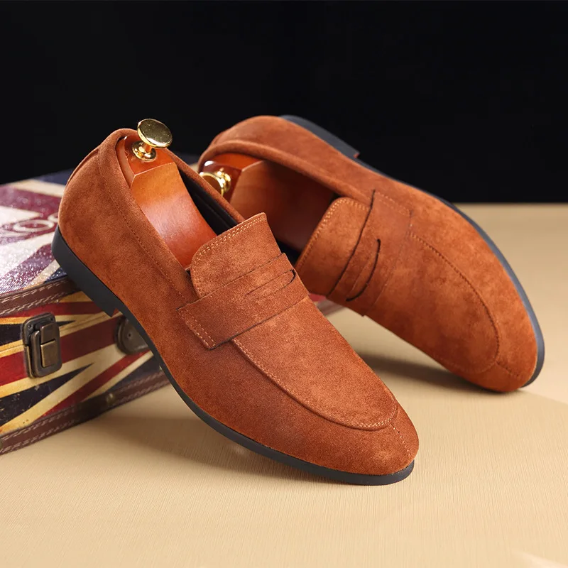 Oudiniao повседневные мужские туфли из искусственной замши Лоферы для женщин слипоны Дизайн обувь с круглым носком Для мужчин для отдыха Мужская обувь мода - Цвет: Цвет: желтый