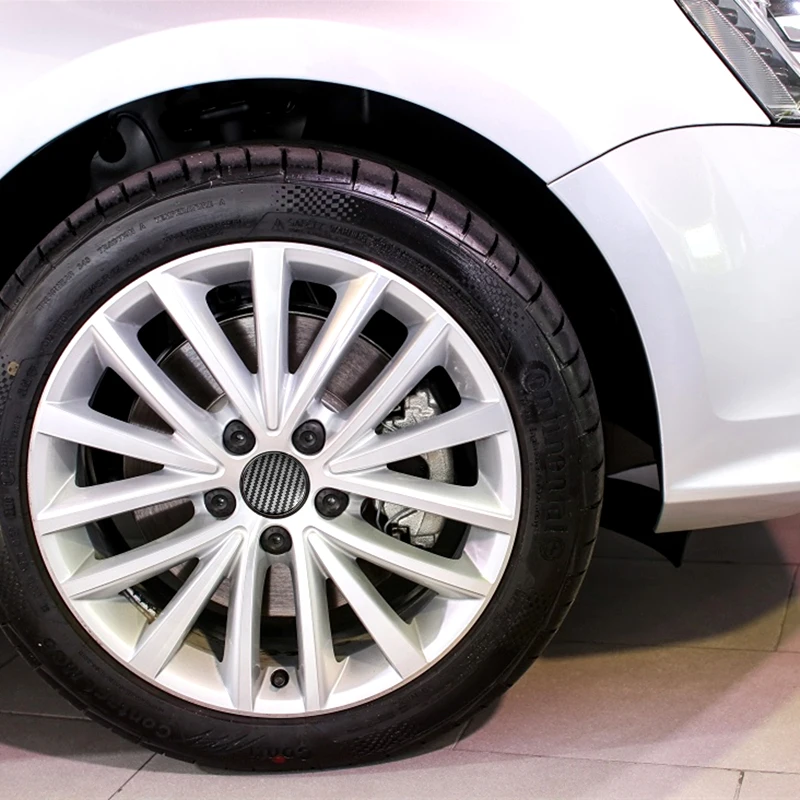 Volkswagen-Jetta-2016-Wheel
