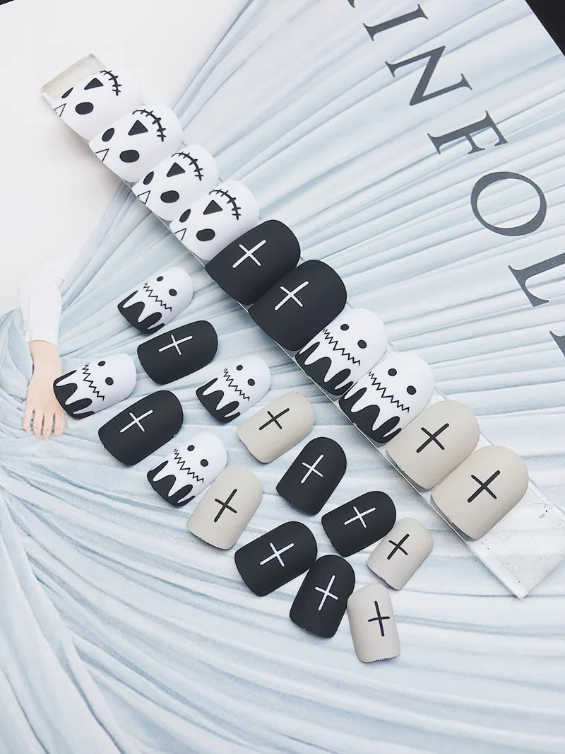 24 шт., черные матовые накладные ногти, полное покрытие, искусственные, мультяшный дизайн, накладные ногти, прессованные квадратные кончики для маникюра, подарок на Хэллоуин