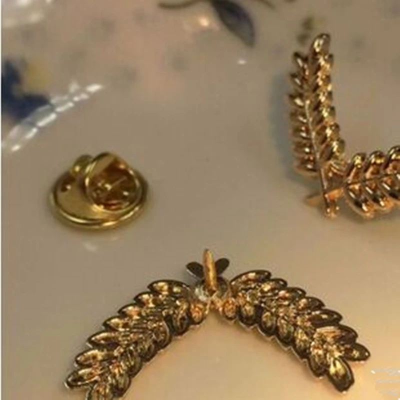 Мода Листья пшеницы ошейник СОВЕТЫ Pin Брошь рубашка Пряжка для мужчин женщин панк