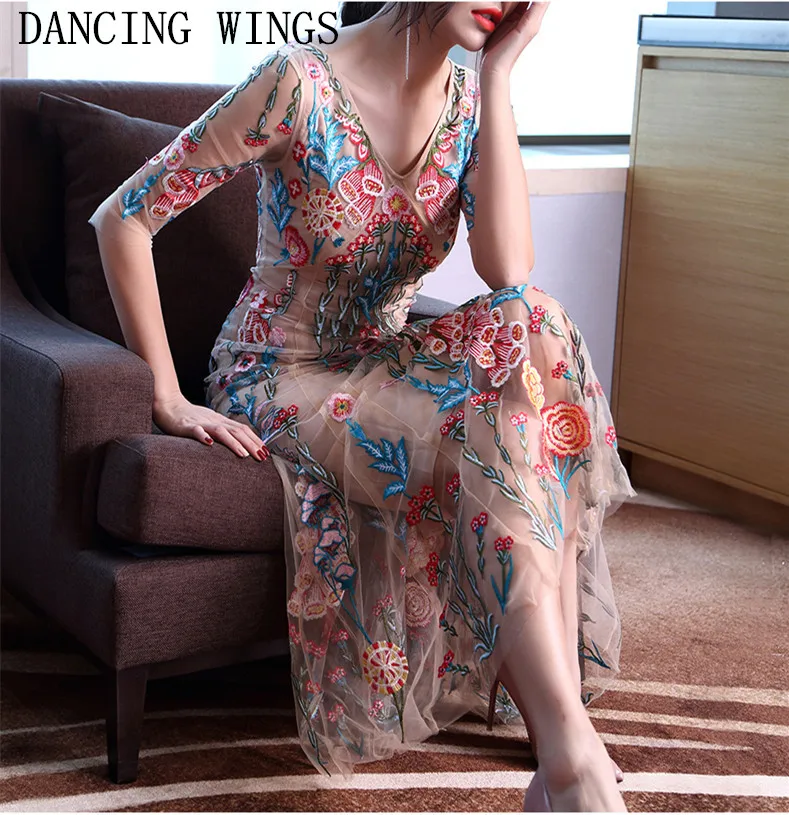 

Runway Dress Designers 2018 Autumn Women Elegant Party Dress Sexy Half sleeve Lace Tulle Mesh Floral Embroidery Long Dress