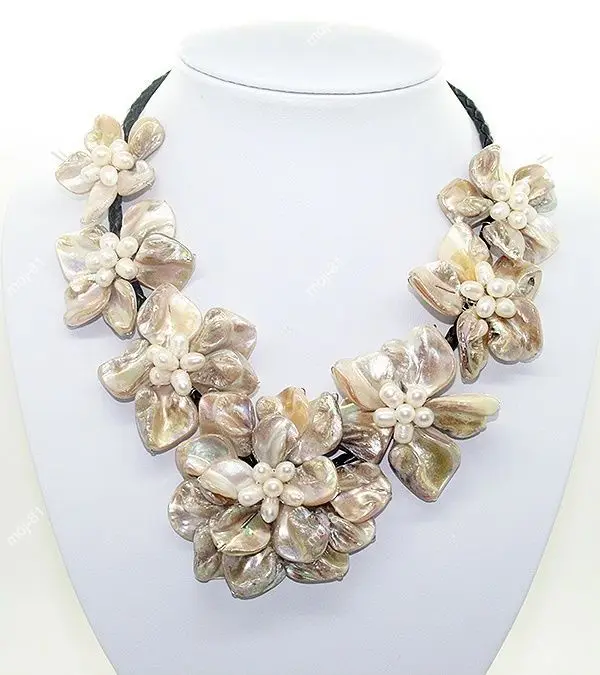 

Free Shipping >stunning handmade freshwater pearl sea shell flower leather necklace 18