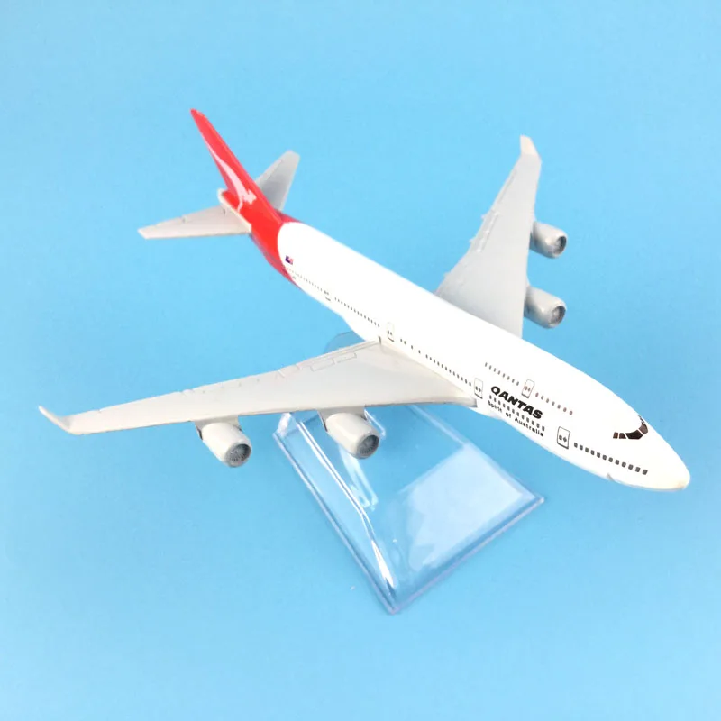 Модель самолета австралийского авиационного стандарта Qantas B747 Airlines модель Боинг