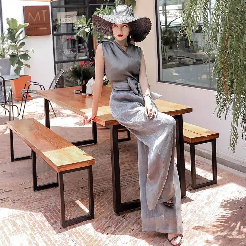 

Super Comfy Chiffon Woman Jumpsuit Fashion Trend Sleeveless V-neck Loose Piece Trousers Summer Women Rompers Playsuit Overalls