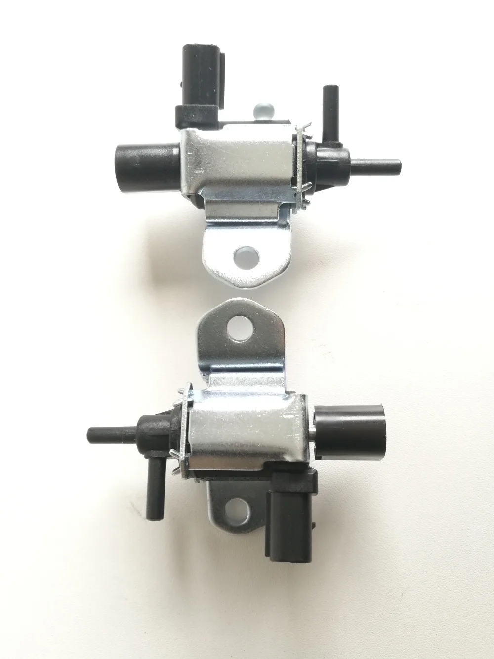 Pneumatic Air Valve 2pcs/lot Vacuum Solenoid Valve for Mazda 6 Tribute Mercury Mariner Milan