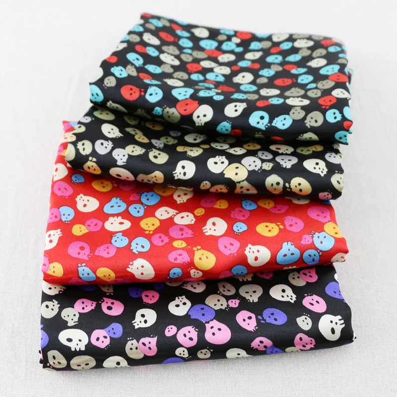 Атласный Шармез с рисунком черепа