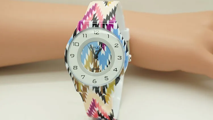 2667438763_677347802