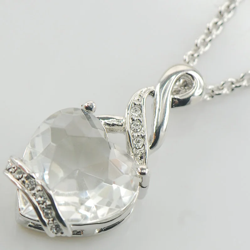 

White Crystal Zircon 925 Sterling Silver Fashion Jewelry Pendant TE492