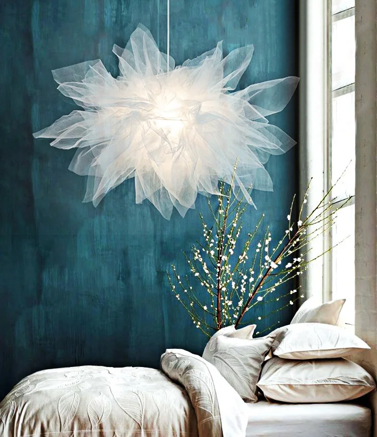 

Flower Shape LED Hanging Lamp Bedroom Hanglamp Modern Cloth Nordic Pendant Light Fixtures Creative Iron Luminaire Suspendu