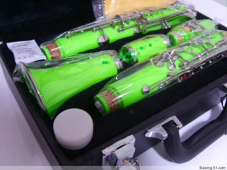 B the color clarinet clarinet