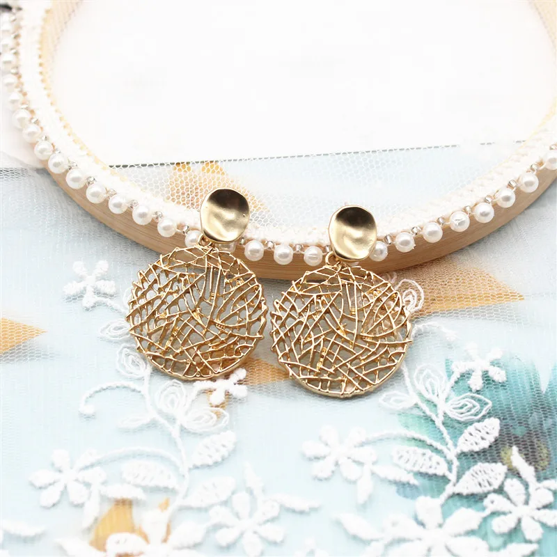 Дизайн модные ювелирные изделия Простые личности полые круглые серьги из золотого сплава для женщин подарок