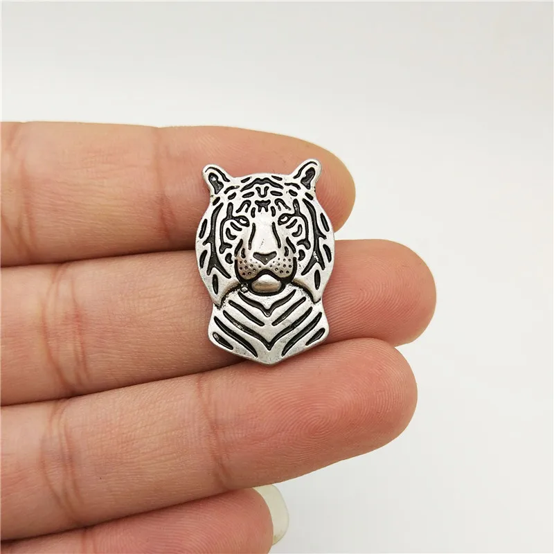 LPHZQH мультфильм сильный тигр Broches Бабочка застежка воротник булавка ювелирные
