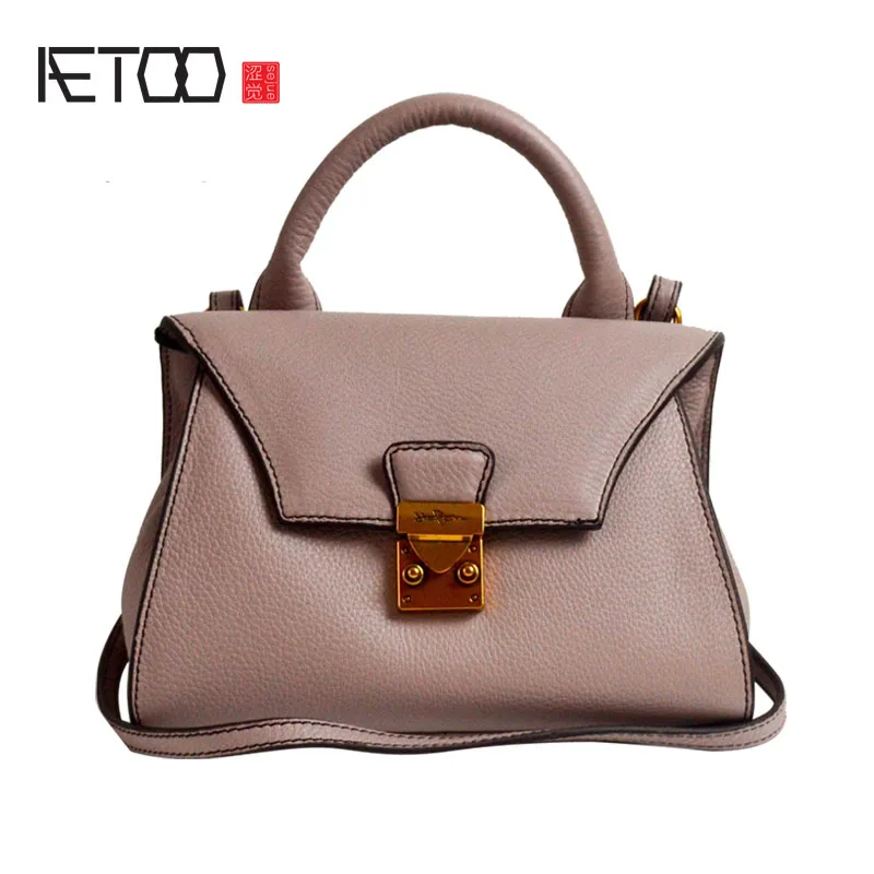 

AETOO Lock the first layer of leather bag 2017 original retro shoulder Messenger bag