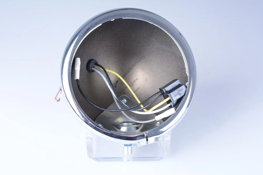 5.75 Inch Chrome / Black Motorcycle Headlight Housing Bucket For Harley