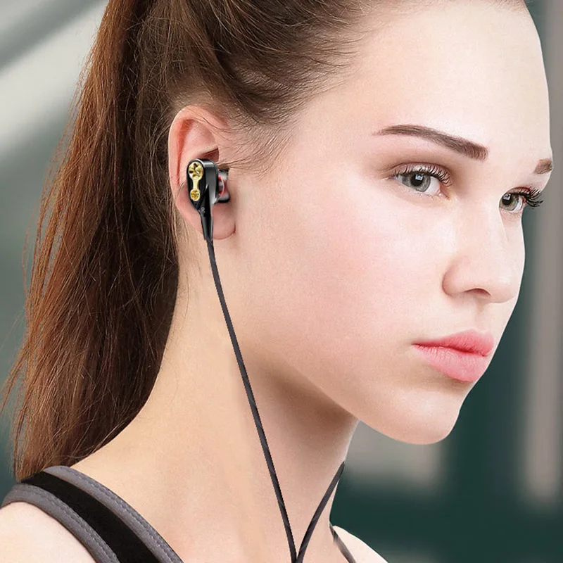 

2019 3.5mm wireless earphones Dual-Dynamic Quad-core Noise Isolation Headphone with Mic Subwoofer XM66