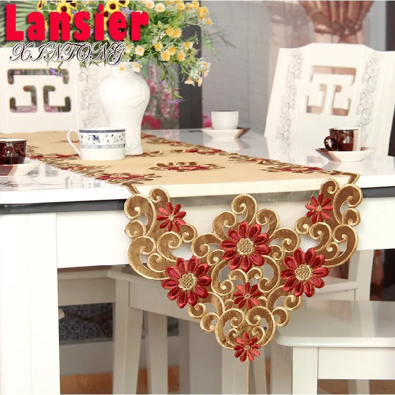 crochet table runner