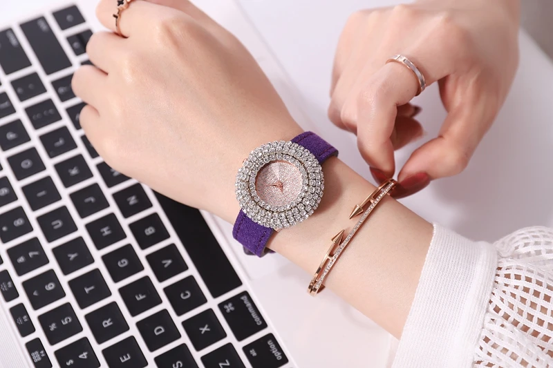 women clock (5)