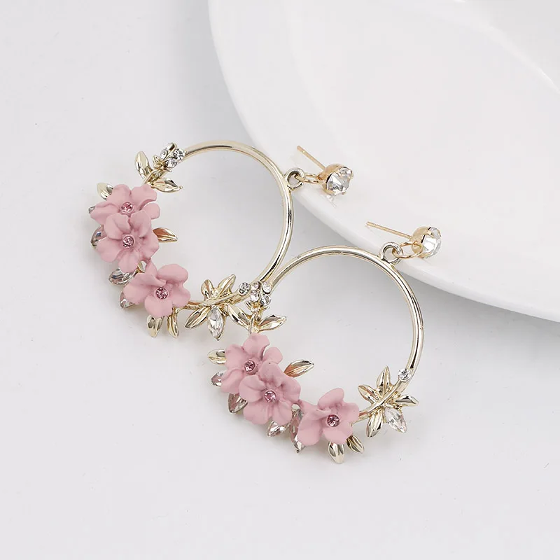 Женские крупные серьги подвески Boucle D'oreille элегантные круглые с цветком и