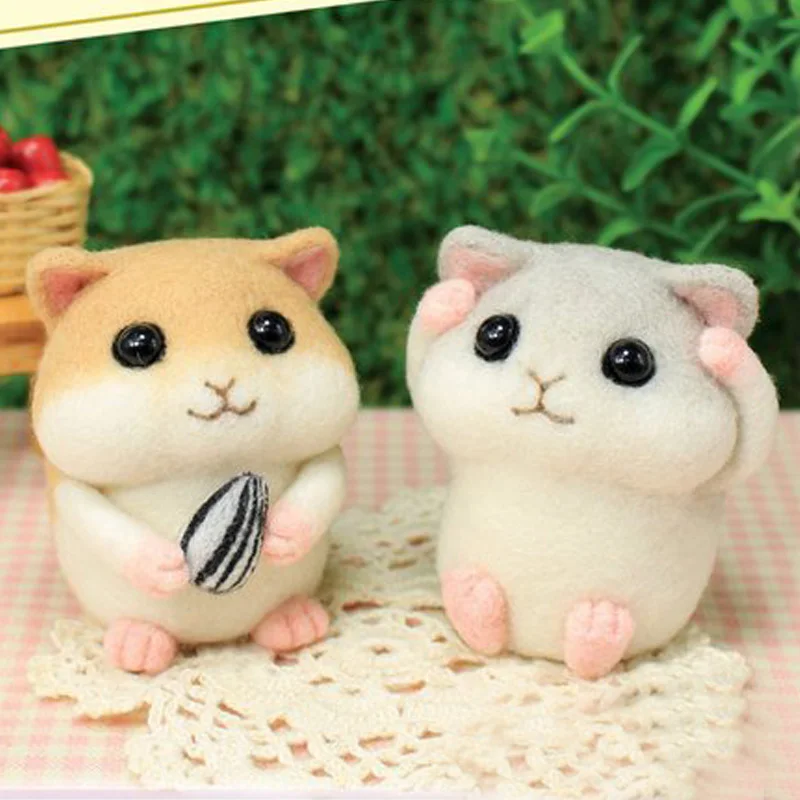 

2019 Creative Lovely Hamster Mouse Handmade Toy Doll Wool Felt Poked Kitting Non-Finished DIY Wool Felting Package