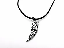 10PC Vikings Clover on Norse Wolf Tooth Necklace Charm Pendant Simple Animal Tiger Teeth Spike Leather Rope Necklaces men jewelry antique silver tribal stark wolf fang tooth pendant necklace vintage wolf tooth dragon titanium pendant necklace