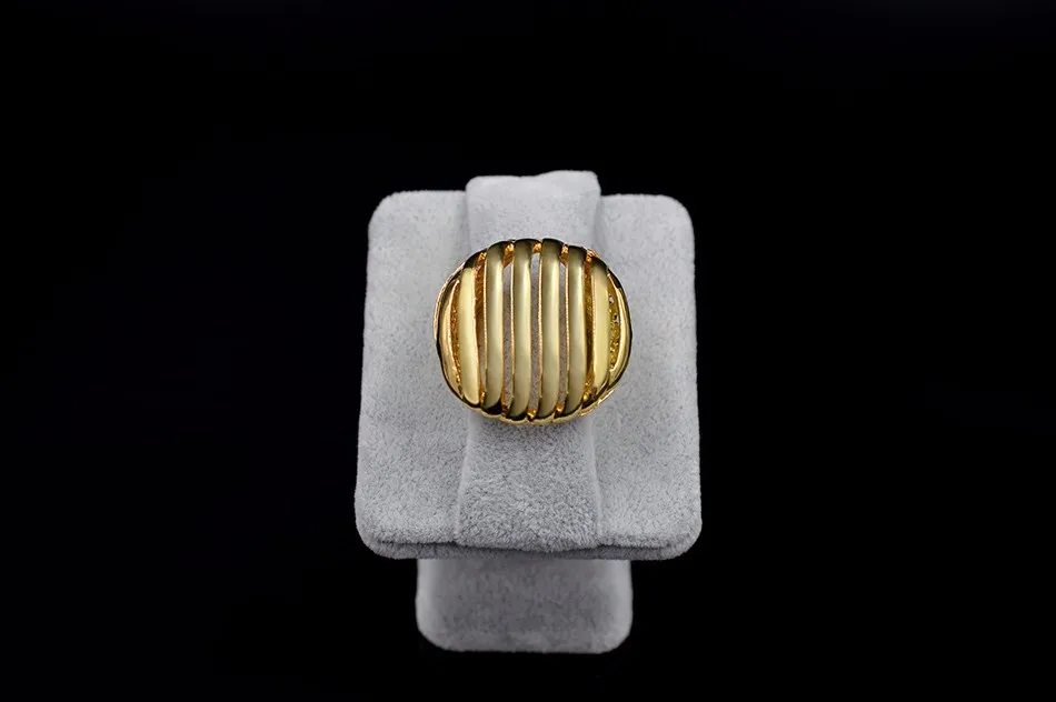 Ring (1)
