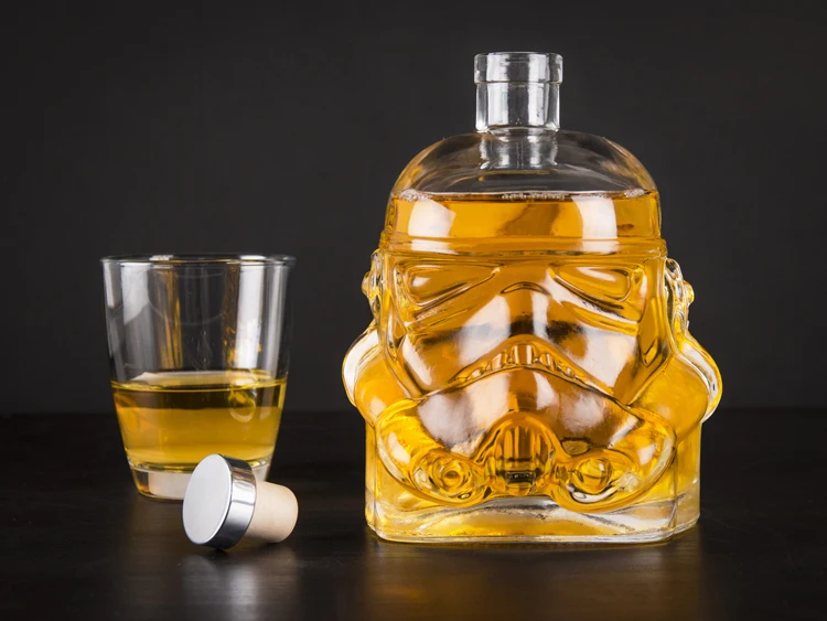 

Crystal Glass Star Wars Stormtrooper Decanter Red Wine Bottle Decanter Whiskey Bohemia Liqour Pourer Bar Vodka Beer Bottle Jar