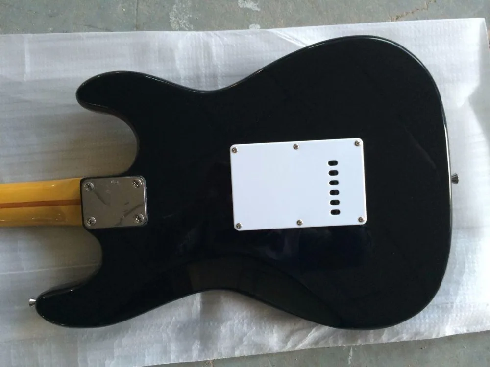 Wholesale Left Handed 6 String Fdr STR Electric Guitar 3 Pickups in black 140410-0520