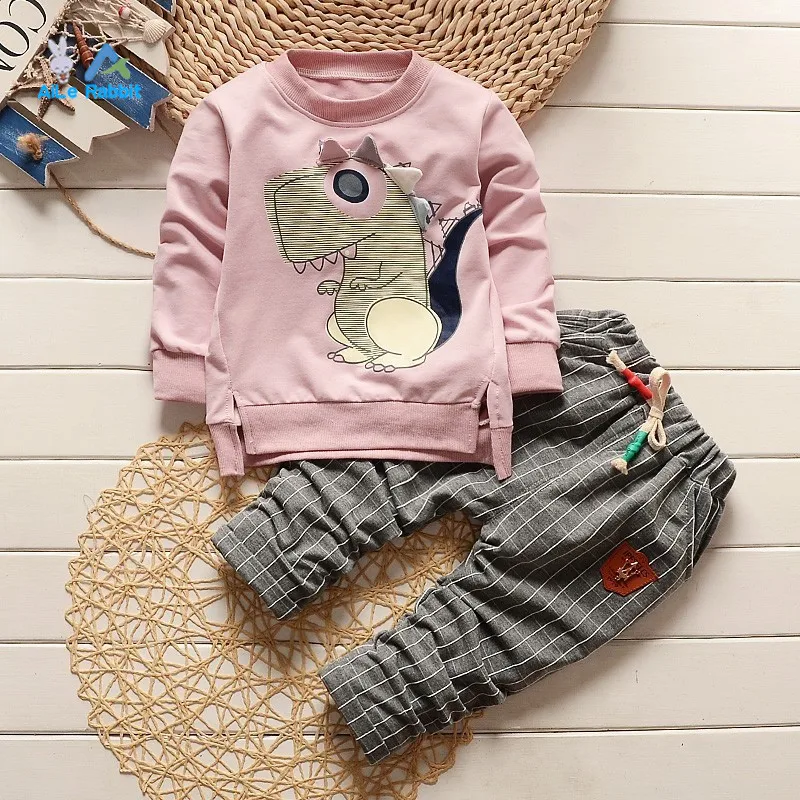 Весна-осень с рисунками для детей баннер дракон комплект одежды для мальчиков и девочек, повседневная одежда с длинными рукавами, футболка+ брюки в клетку 2 шт./компл