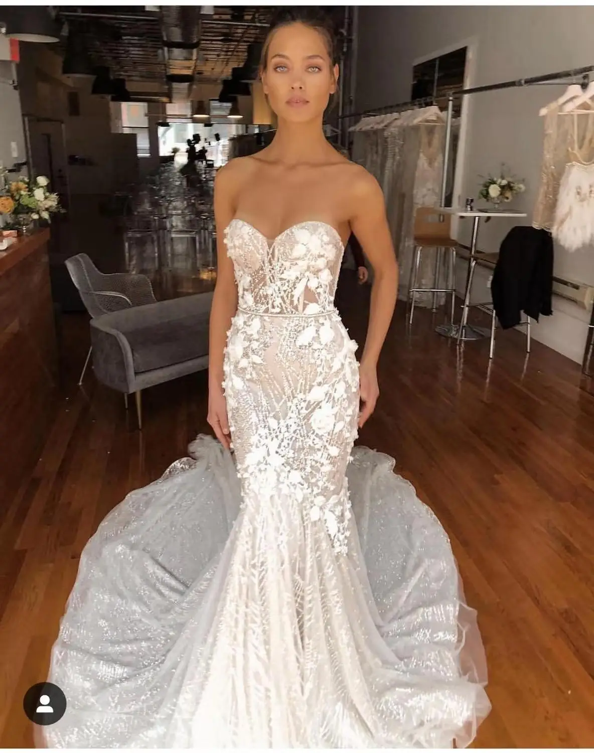 

2019 wedding gown sweetheart chapel train sleeveless Vestido De Noiva White Backless Lace Mermaid Wedding Dress HA106